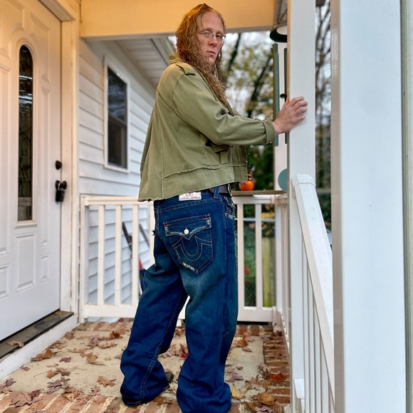 Designer jeans typically in sizes 30-32 - Picture 2 of 4